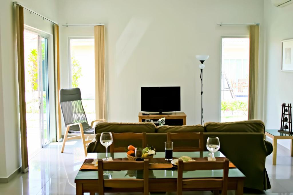 Garden Hills Villa Resort Cha-Am Habitación foto